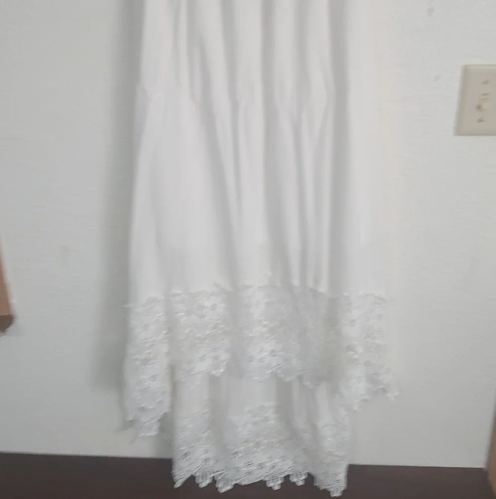 Solitaire White Lace Off-Shoulder Dress - Picture 3 of 11